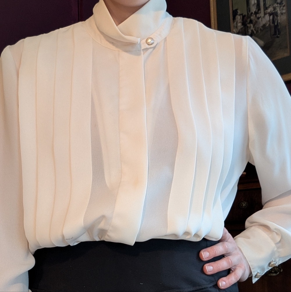Vintage Women's Cream Blouse